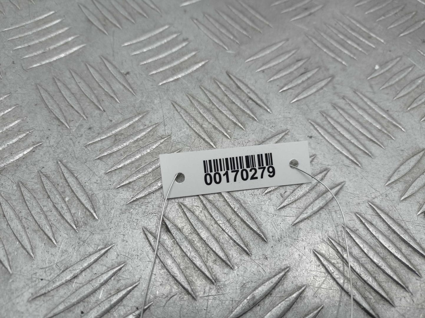 Фонарь задний наружный правый