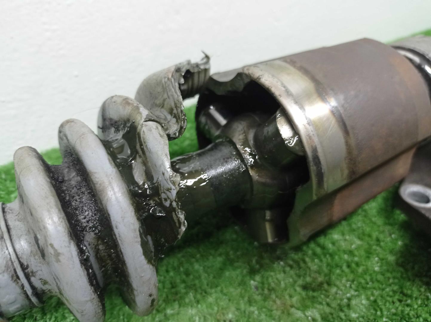 Полуось передняя правая