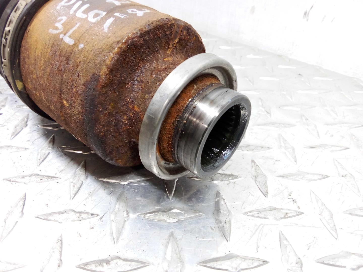 Полуось задняя левая