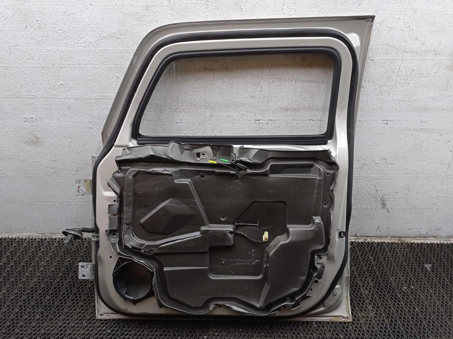 Дверь передняя правая