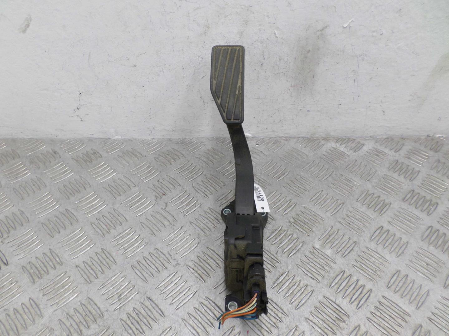 Педаль газа