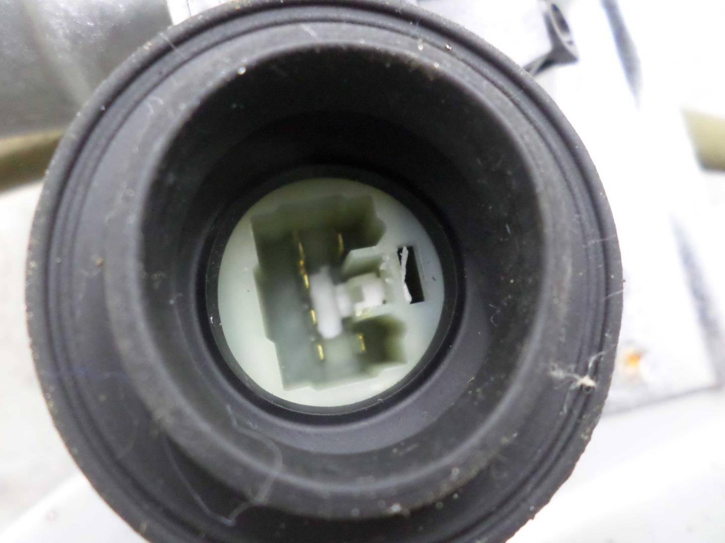 Стеклоподъемник электр. передний правый