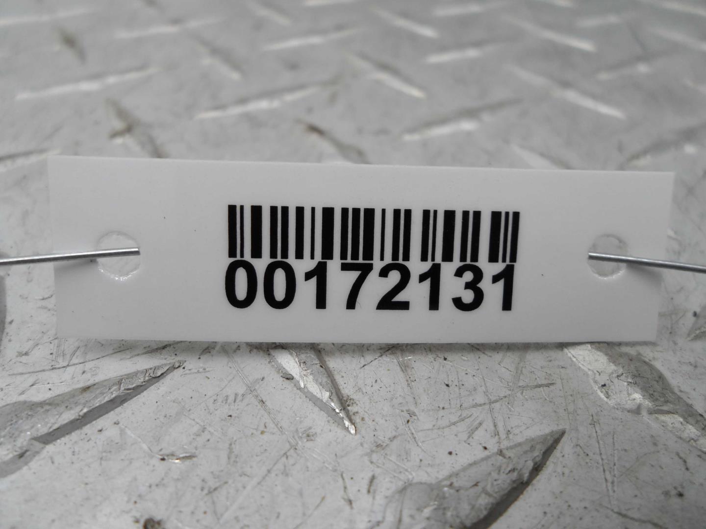 Петля крышки багажника