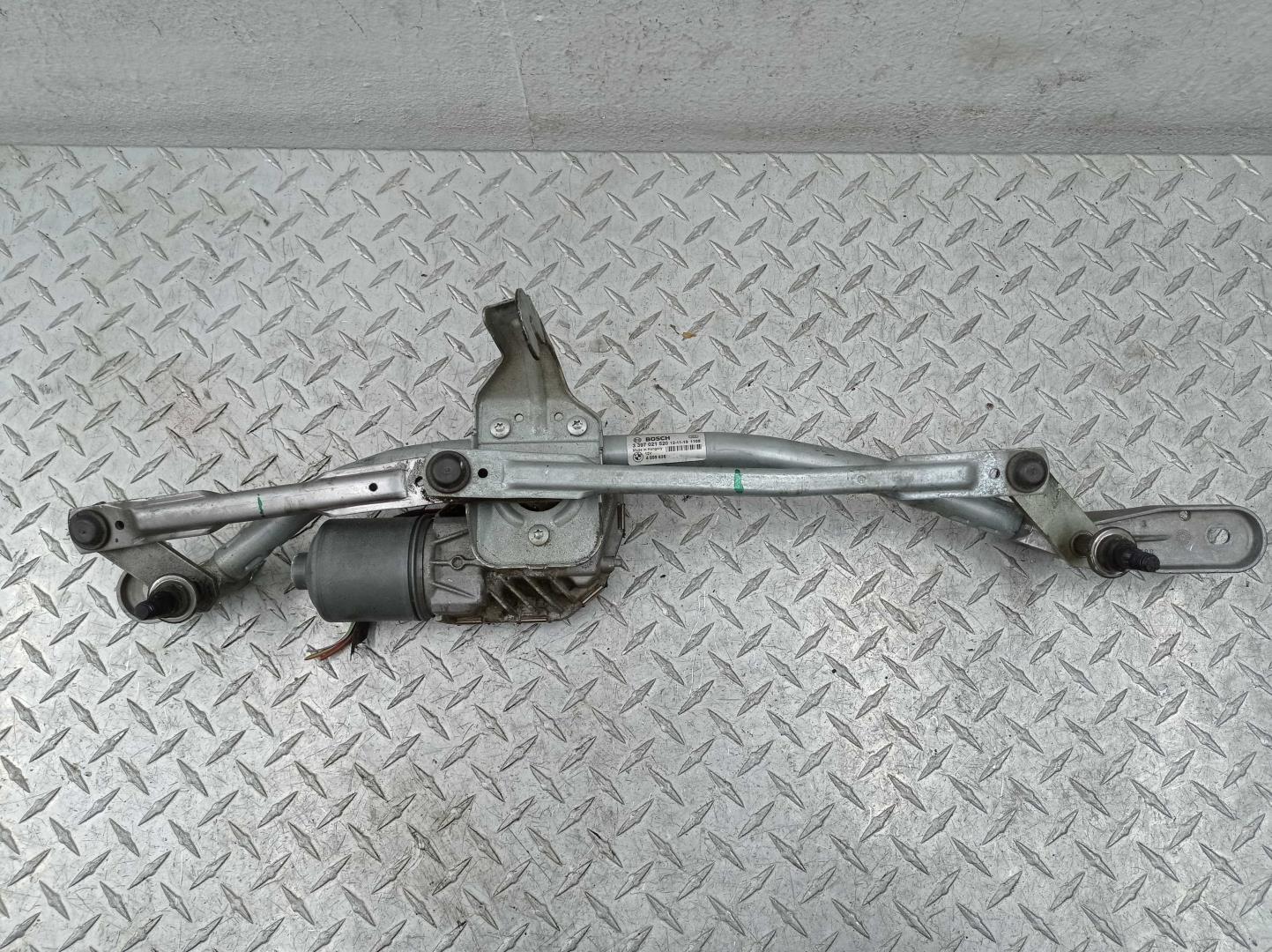 Трапеция стеклоочистителей