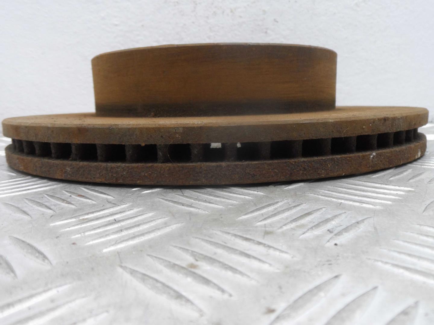 Диск тормозной передний вентилируемый