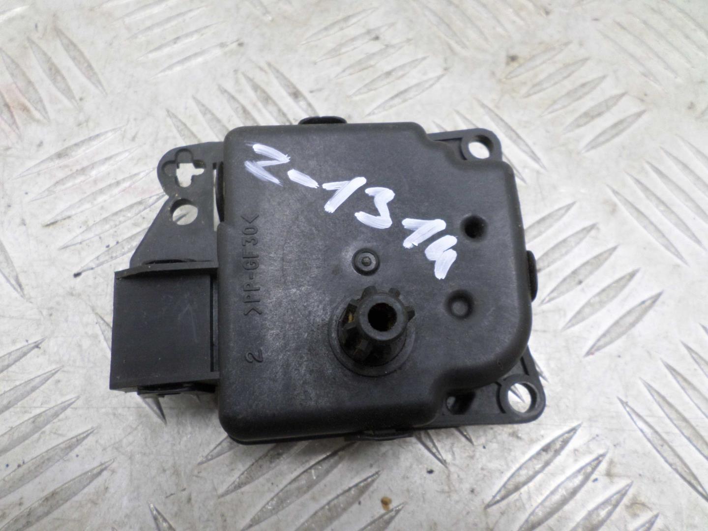 Моторчик заслонки печки