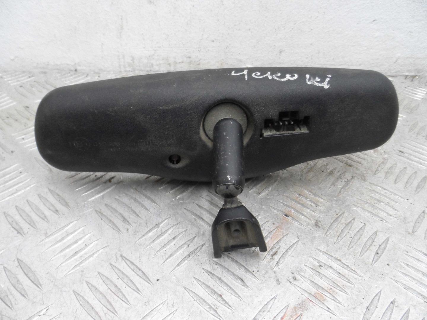 Зеркало заднего вида