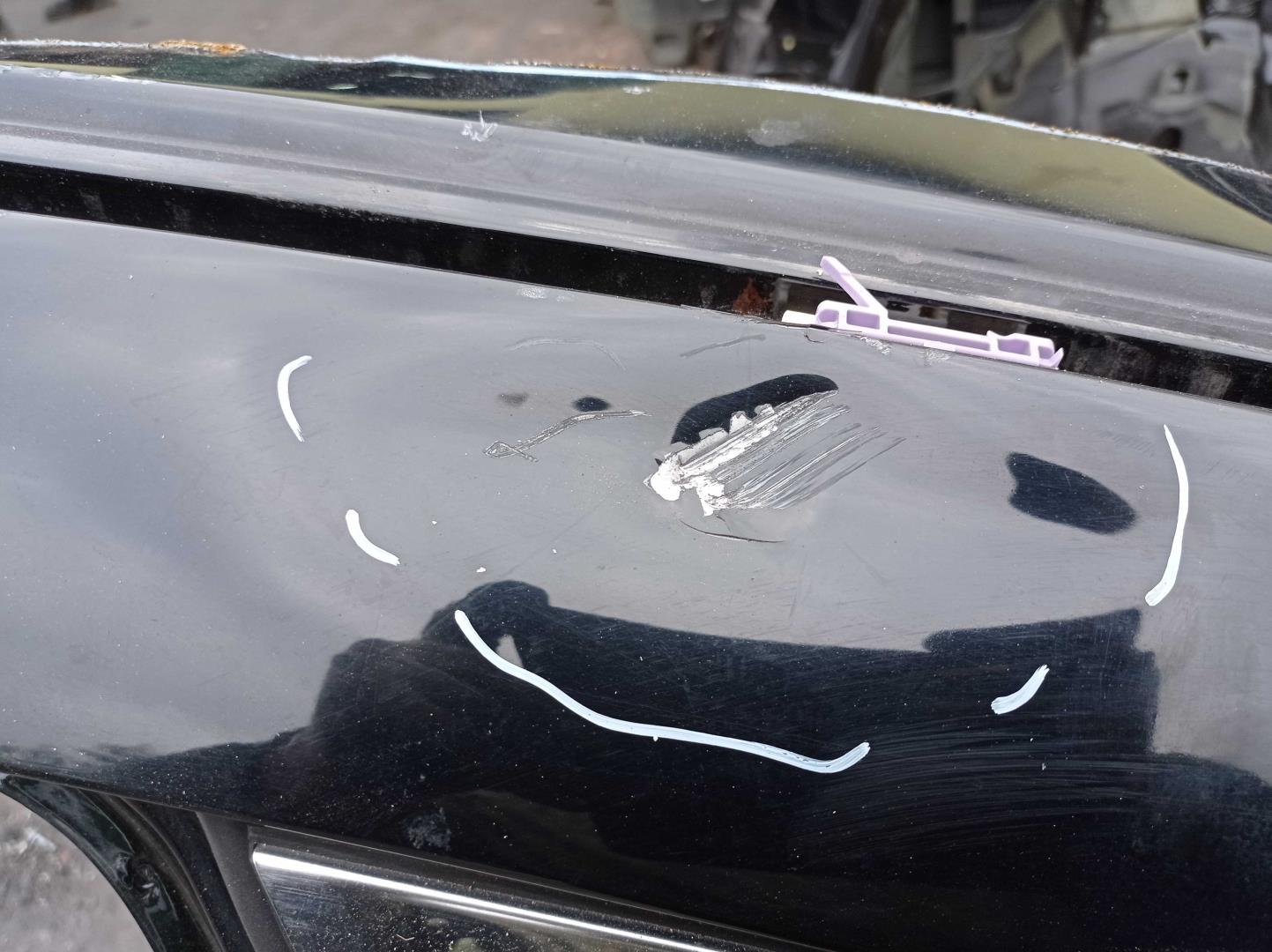 Стекло кузовное глухое левое