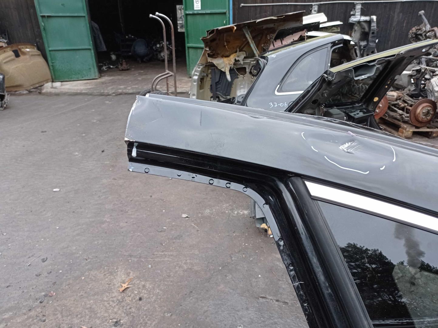 Лючок бензобака