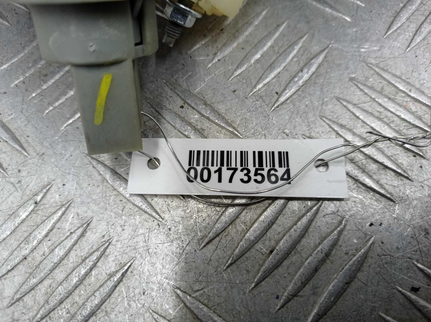 Фонарь задний внутренний левый