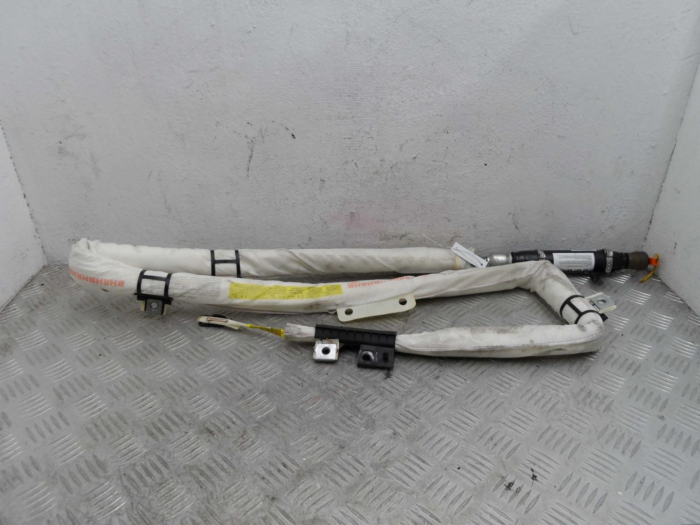 Подушка безопасности боковая (шторка)