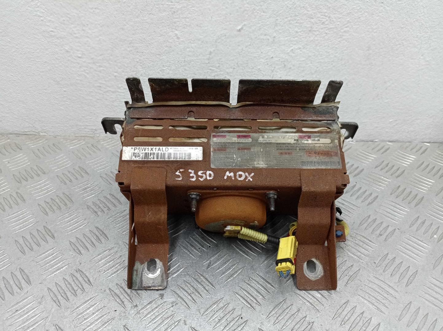 Подушка безопасности пассажирская (в торпедо)