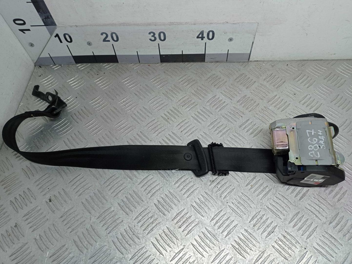 Ремень безопасности