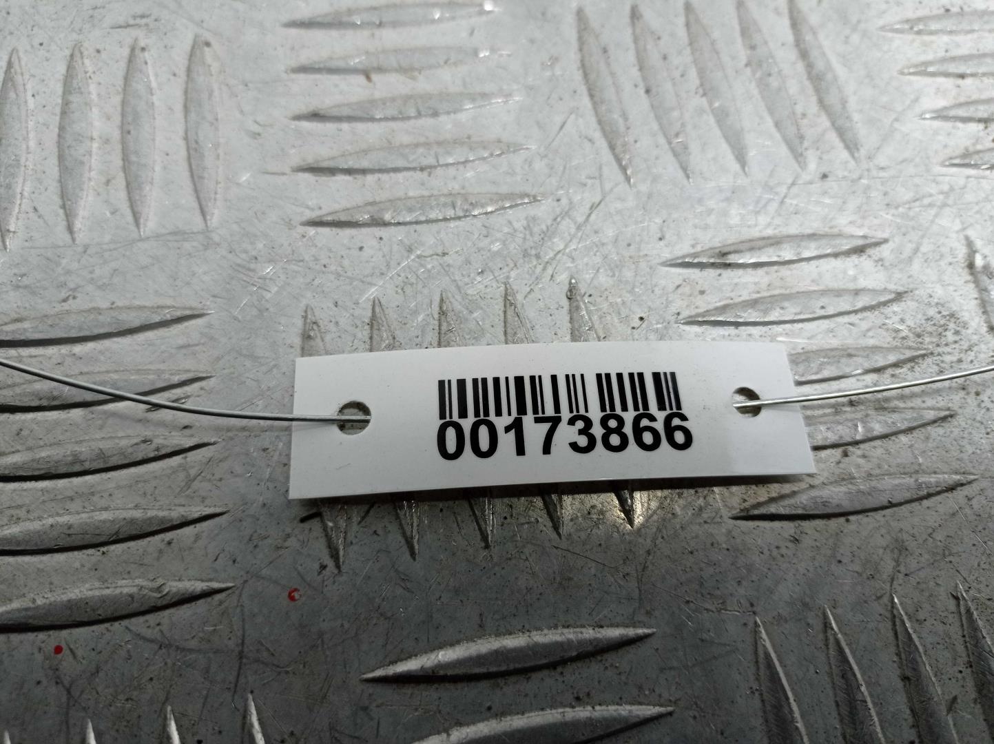 Петля капота правая