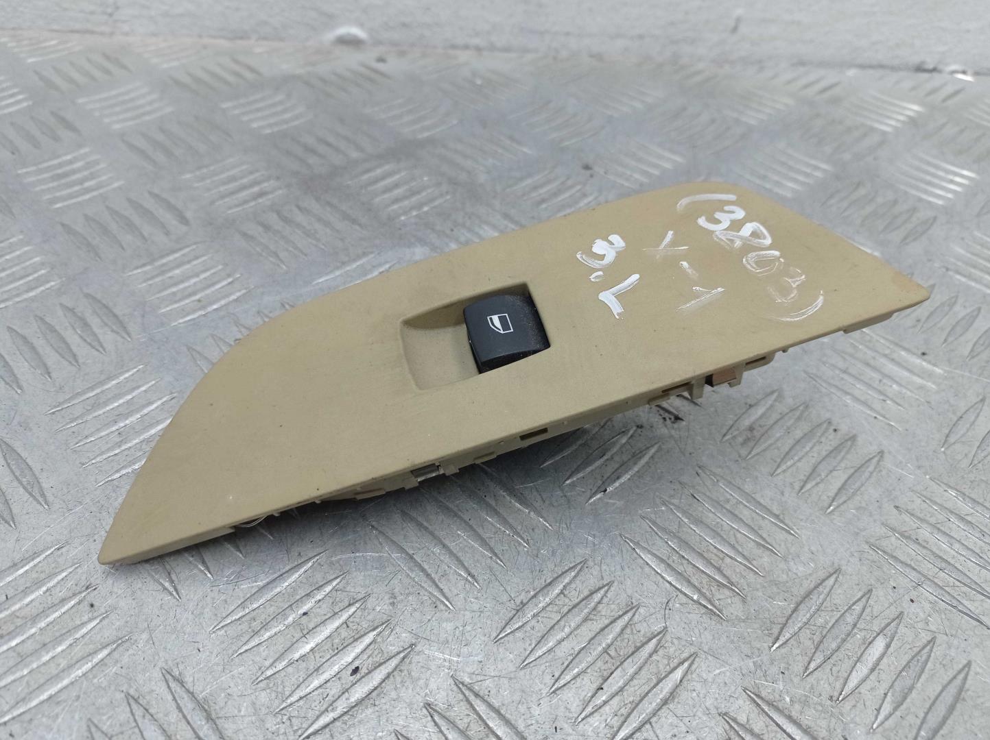 Кнопка стеклоподъемника