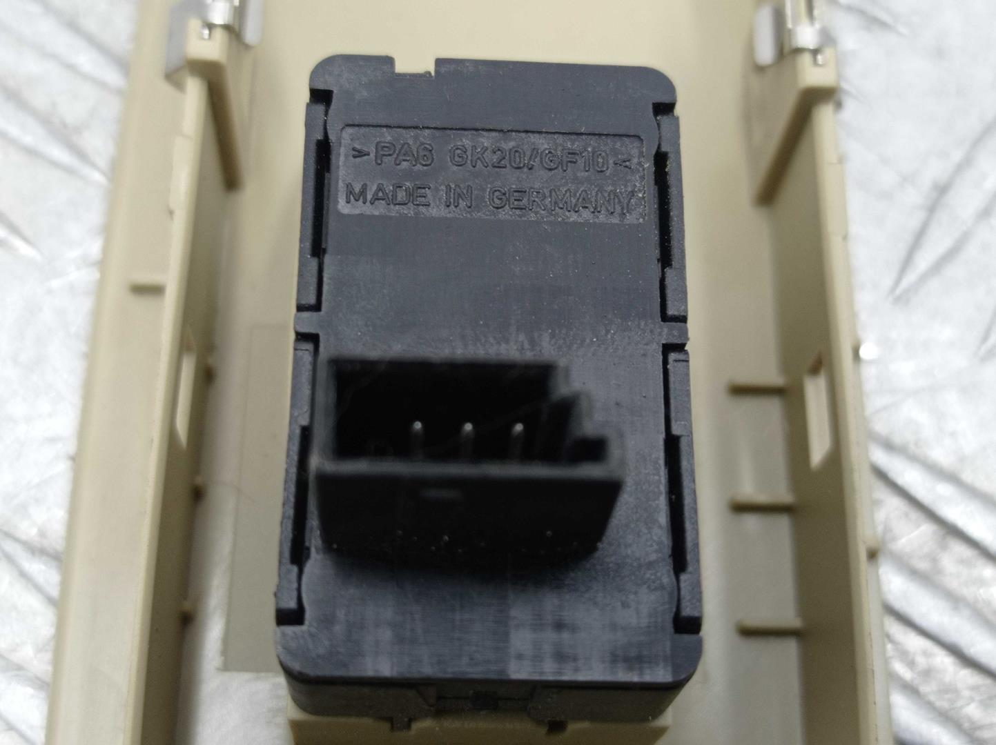 Кнопка стеклоподъемника