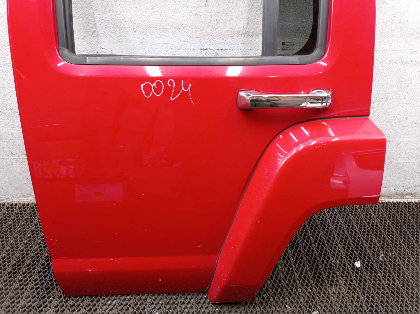 Дверь задняя левая