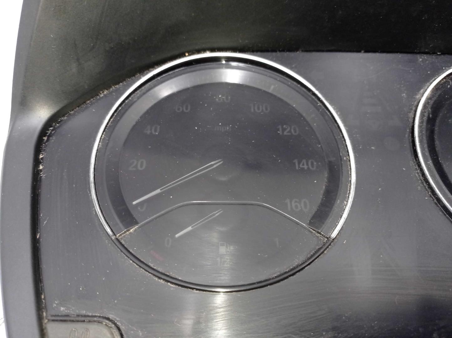 Панель приборов