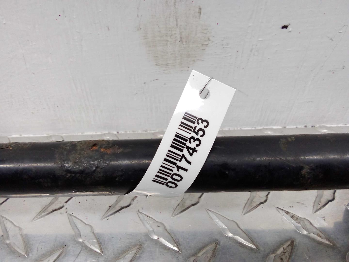 Полуось задняя правая