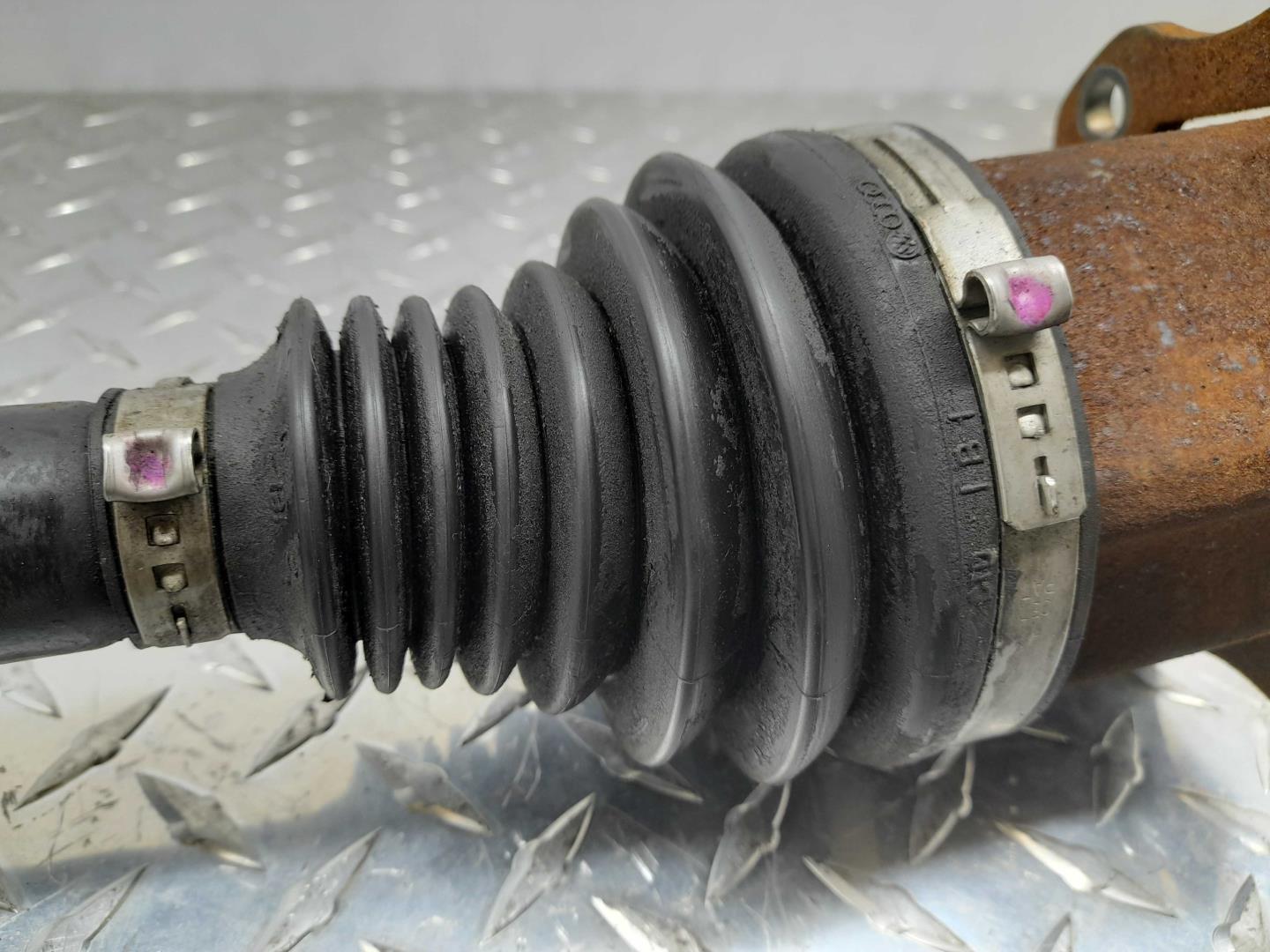 Полуось передняя правая