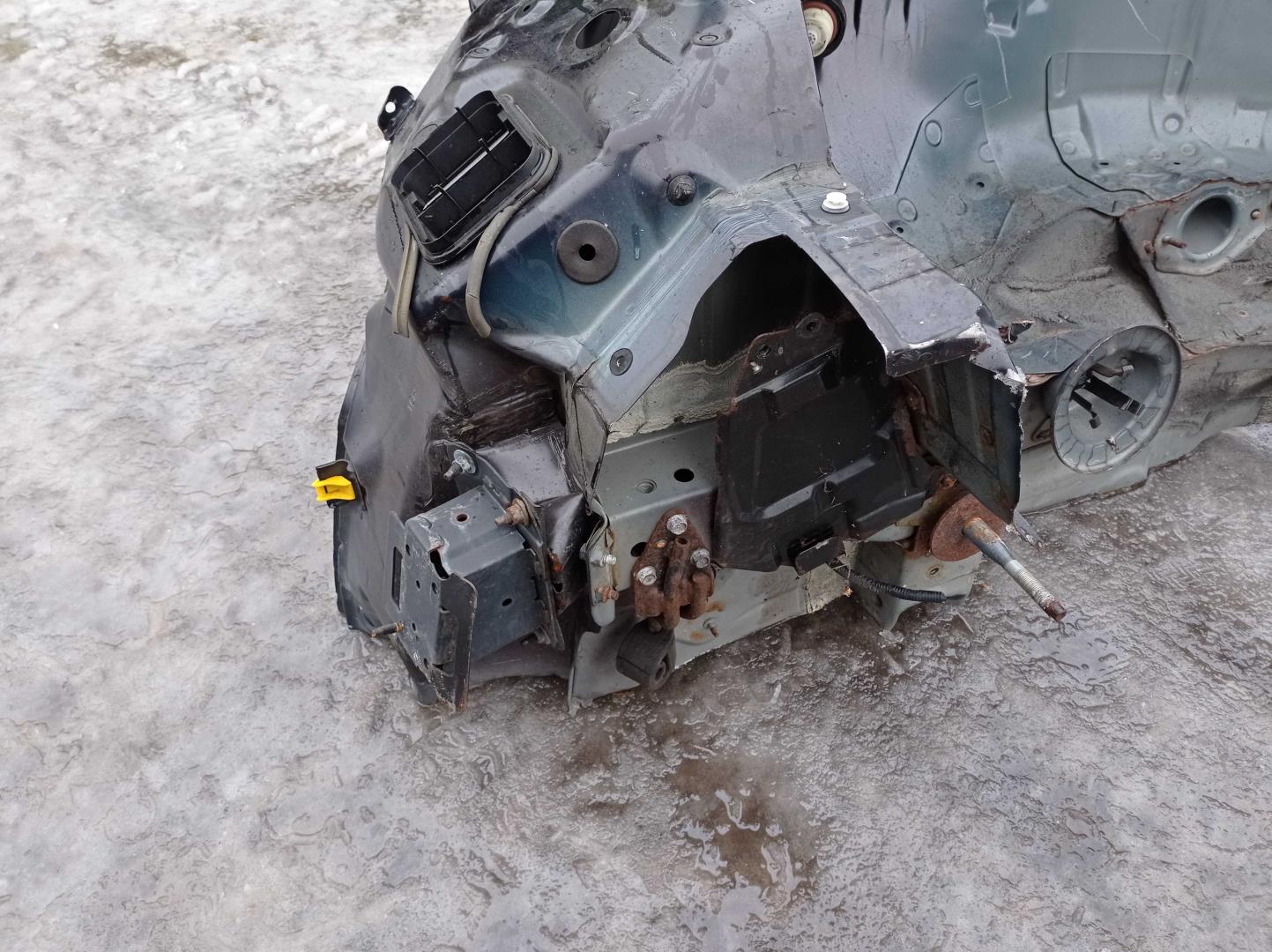 Стекло кузовное глухое правое