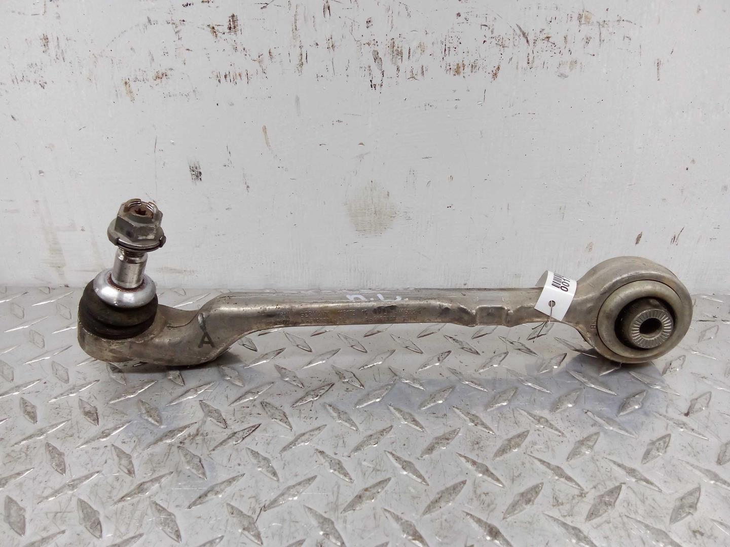 Рычаг передний нижний левый