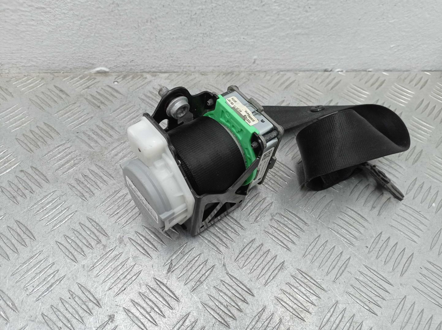 Ремень безопасности