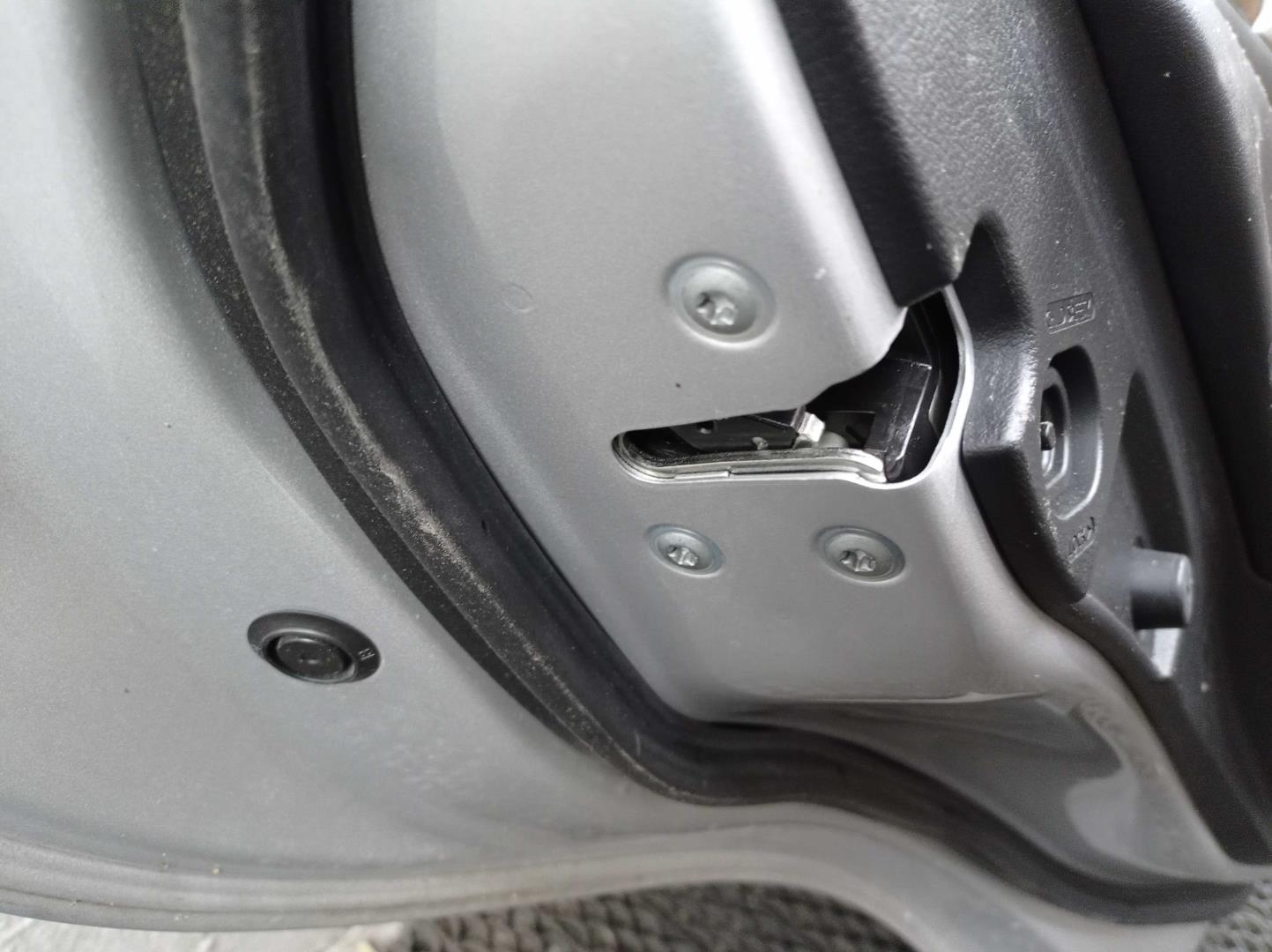 Стеклоподъемник электр. задний левый