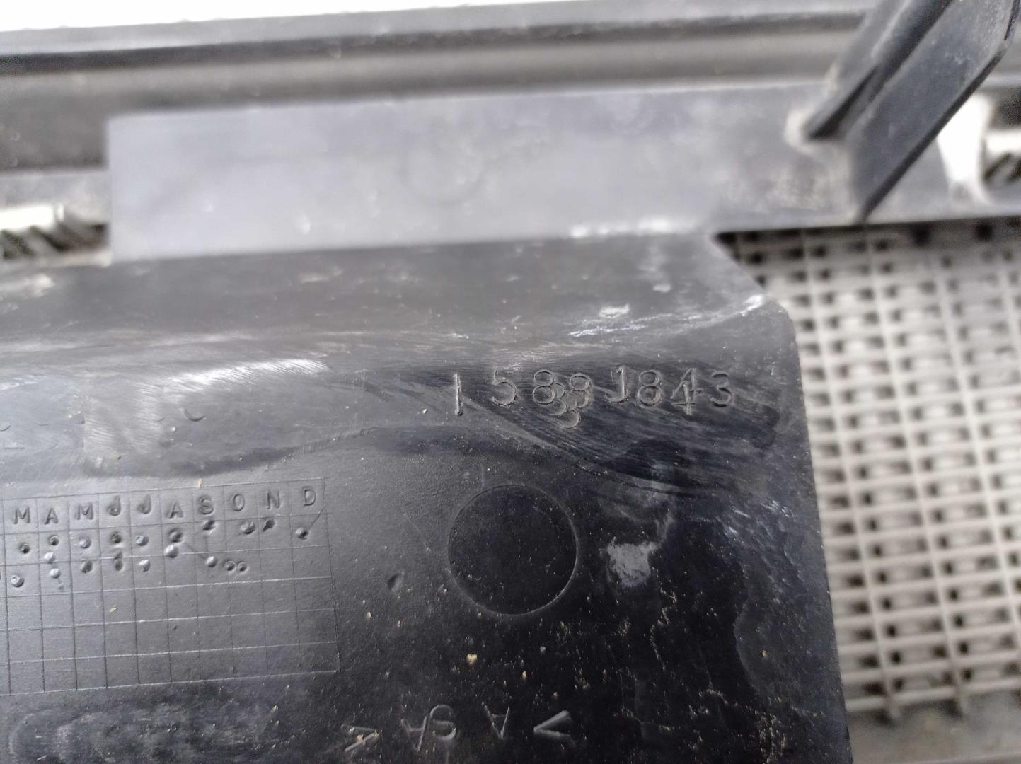 Решетка стеклоочистителей (Жабо)