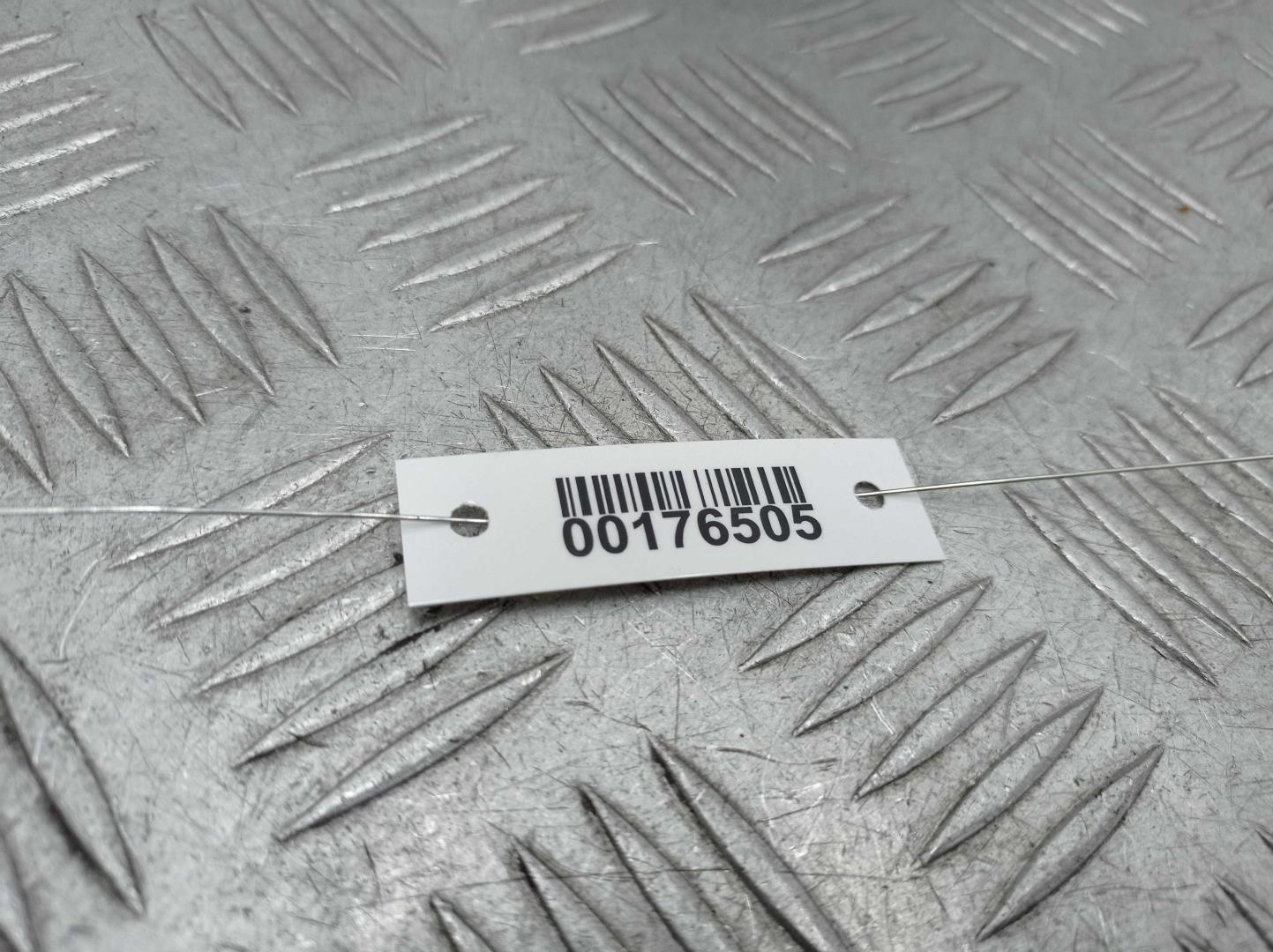 Замок двери передней правой