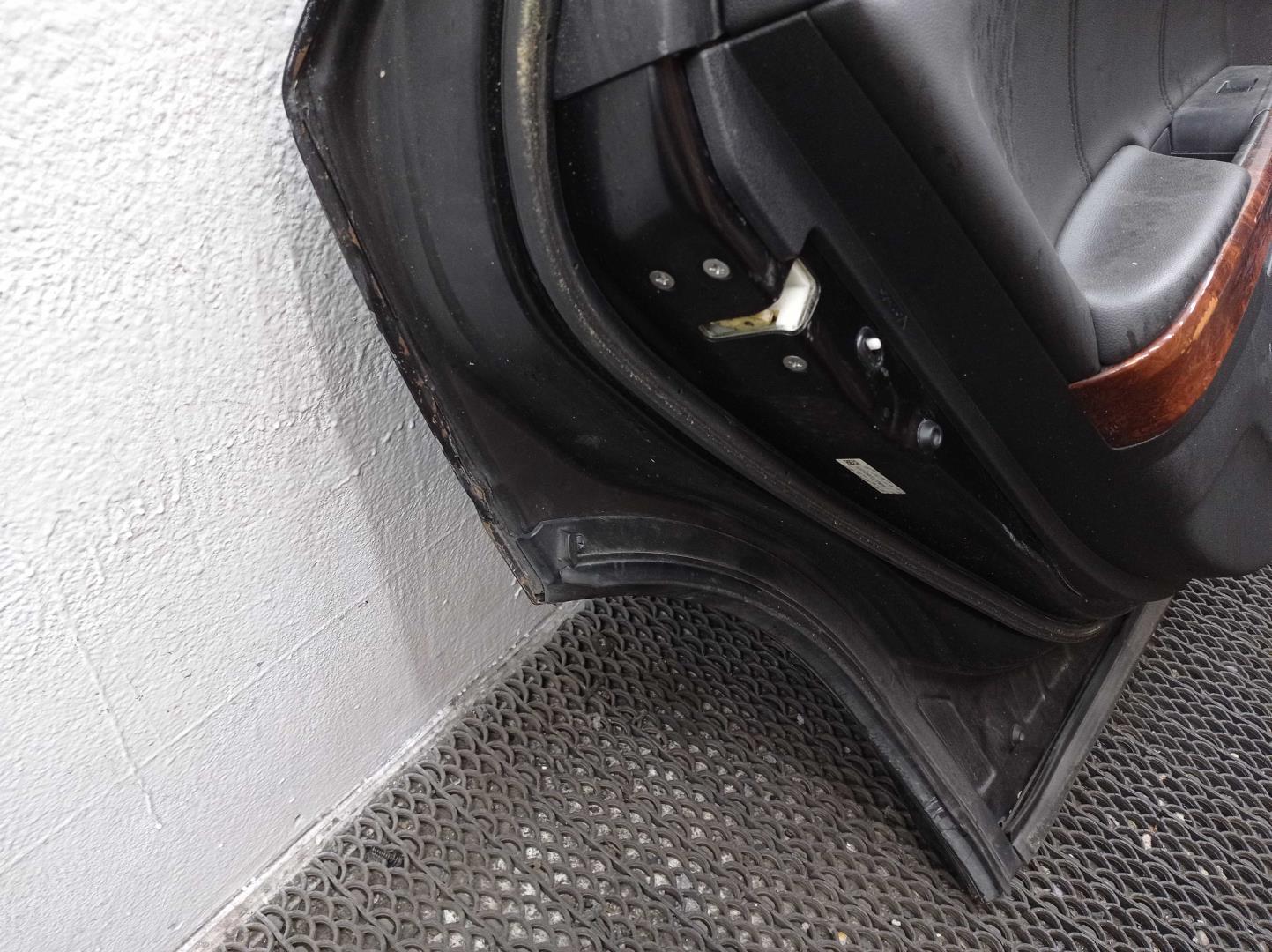 Стеклоподъемник электр. задний левый