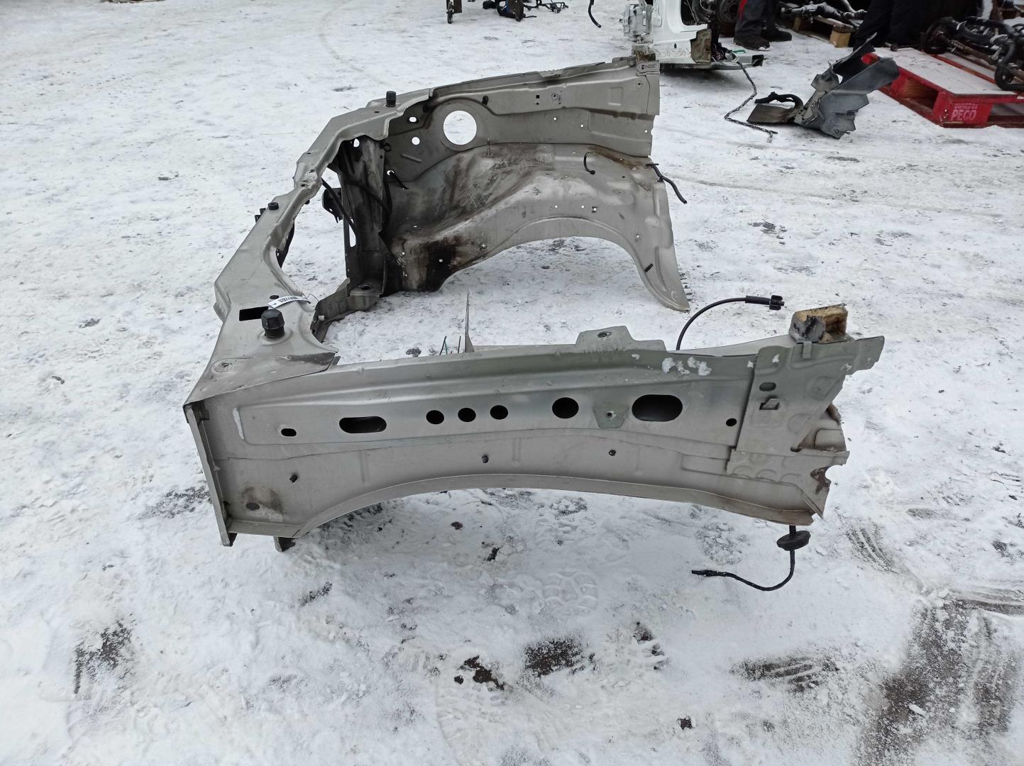 Кузовной элемент