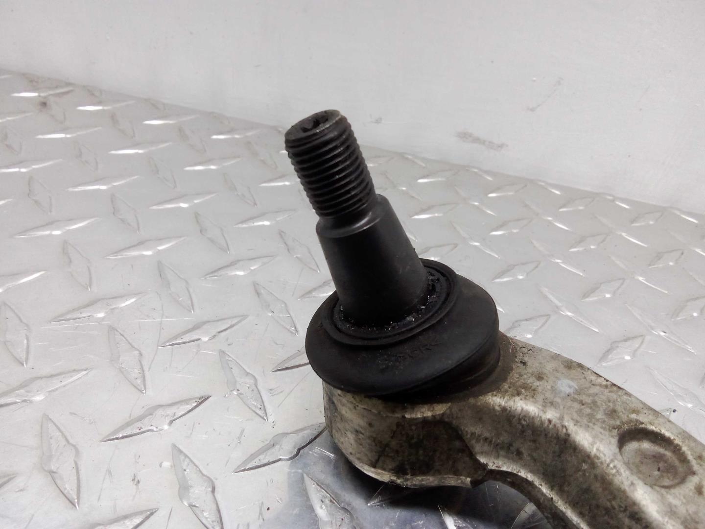 Рычаг передний нижний левый