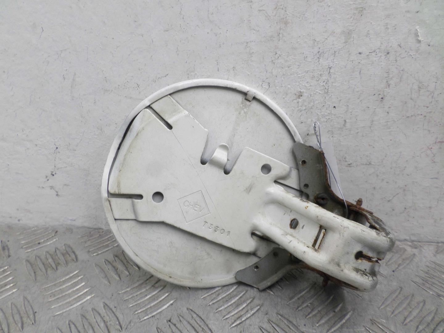 Лючок бензобака