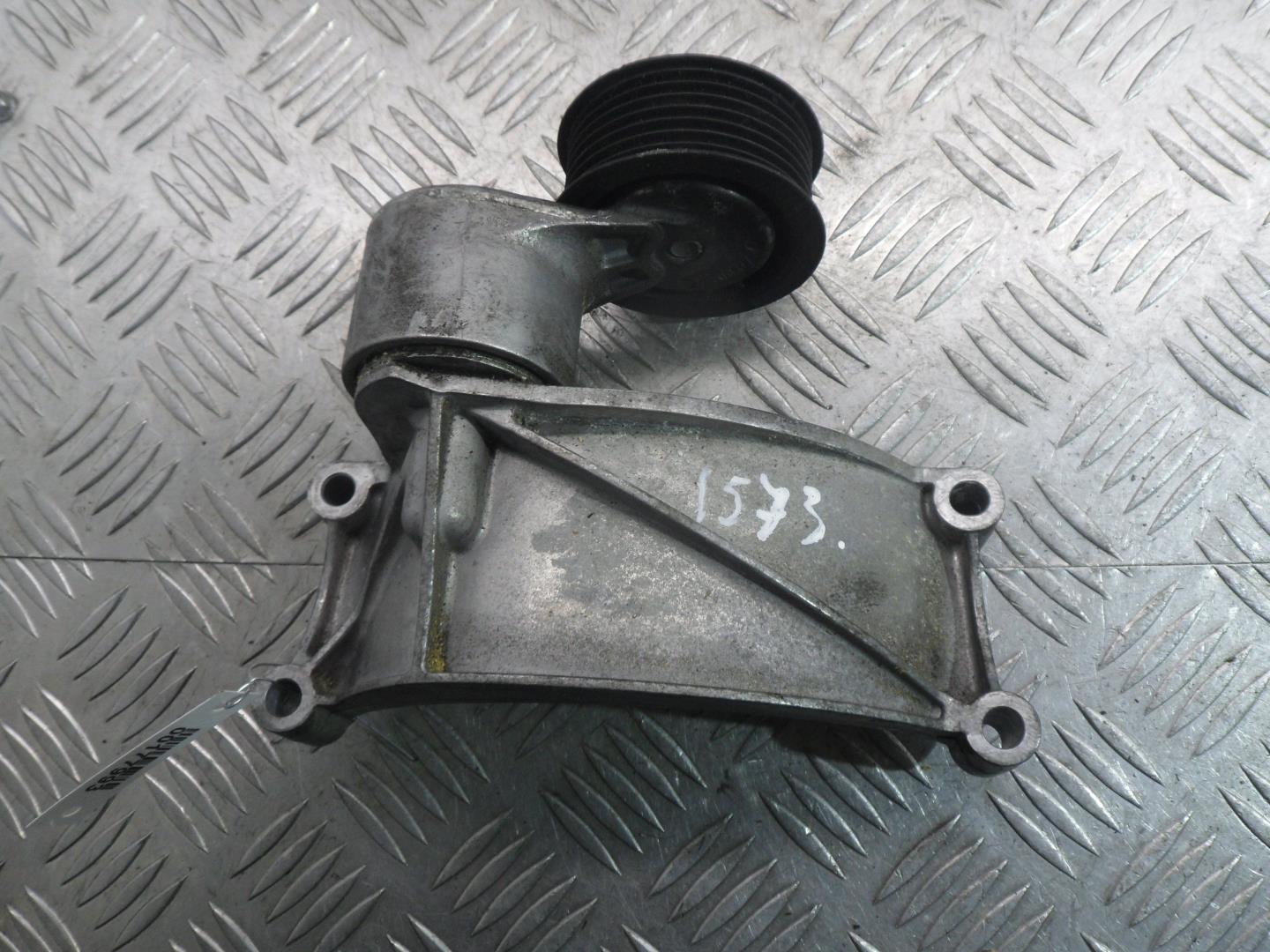 Кронштейн генератора