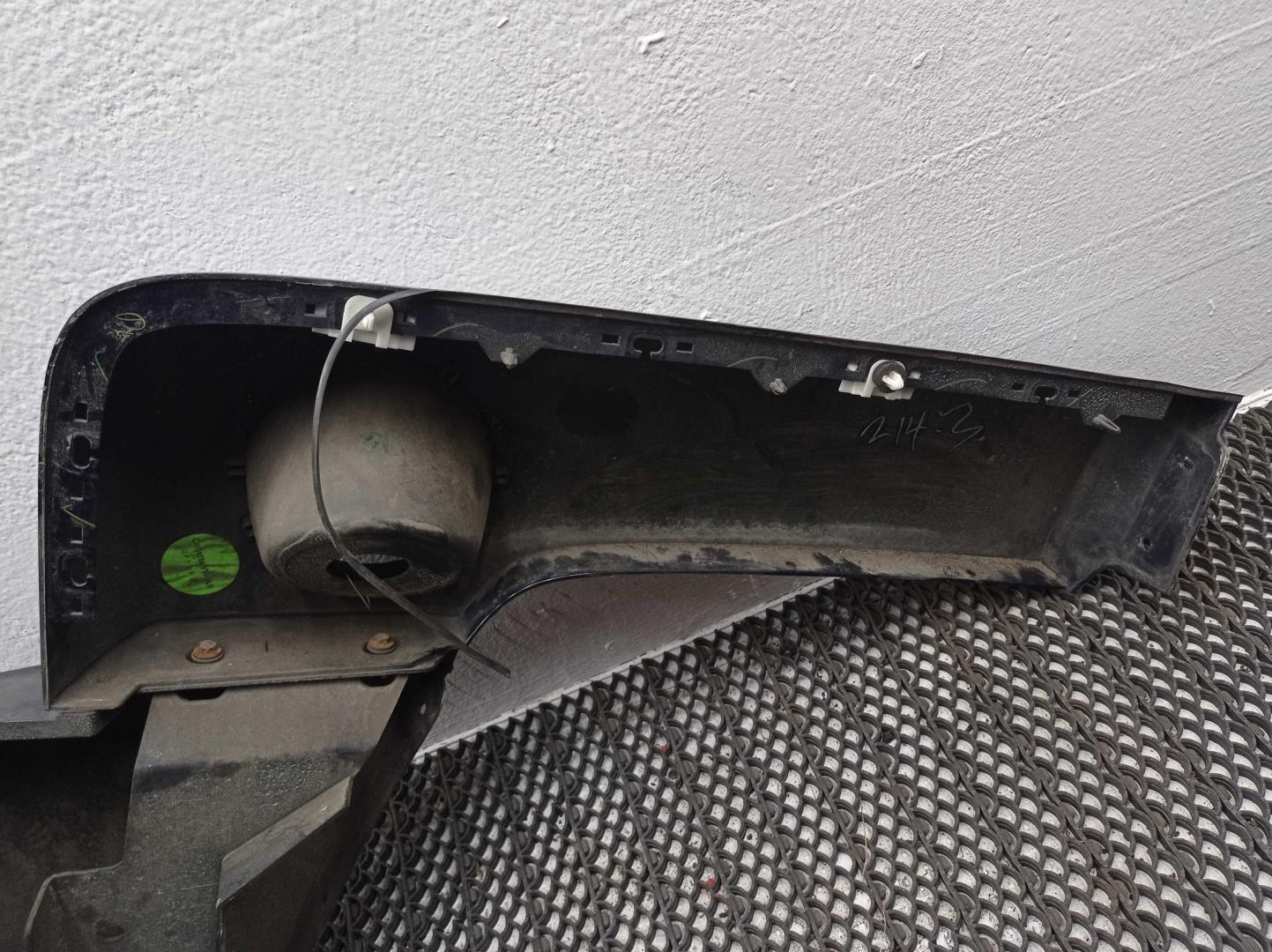 Накладка заднего крыла левого