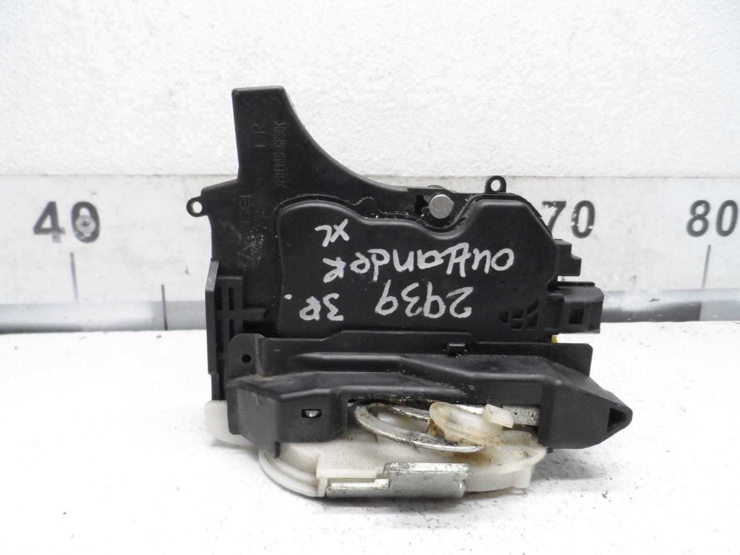 Замок двери задней правой