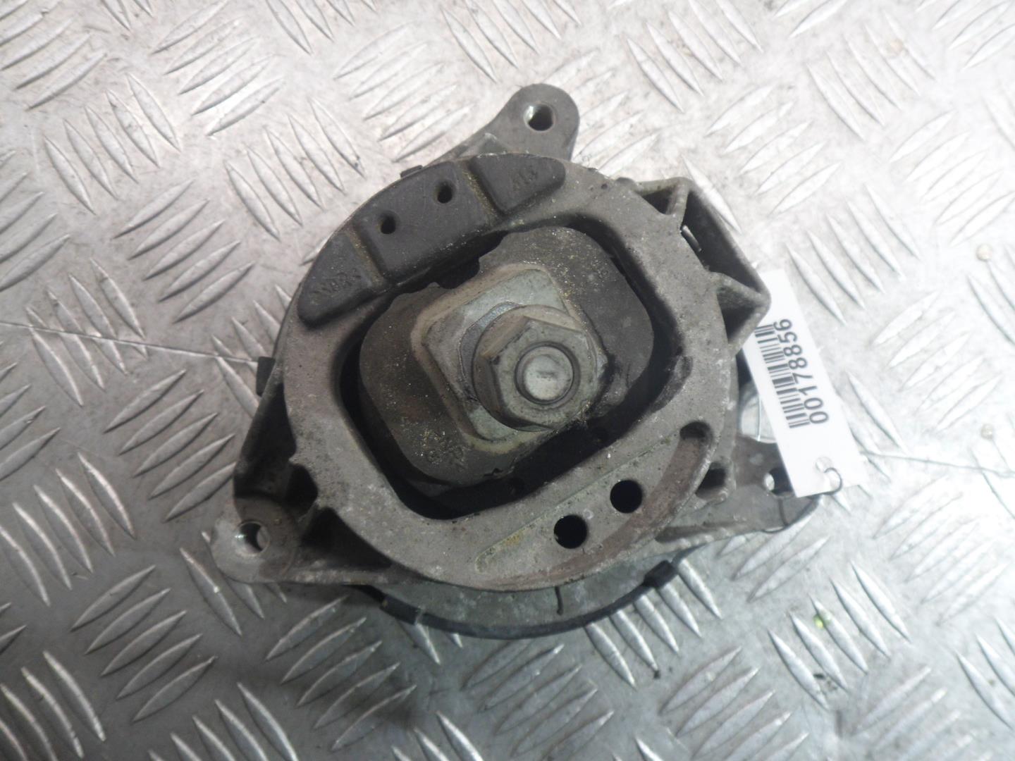 Опора двигателя