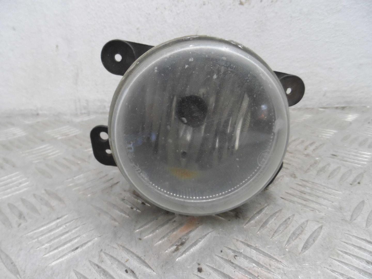 Фара противотуманная правая