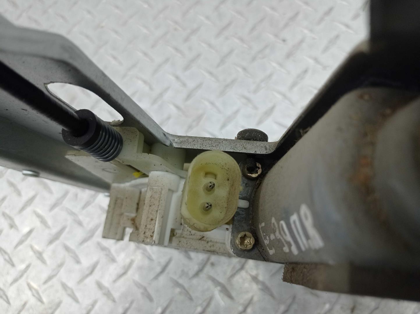 Стеклоподъемник электр. передний правый