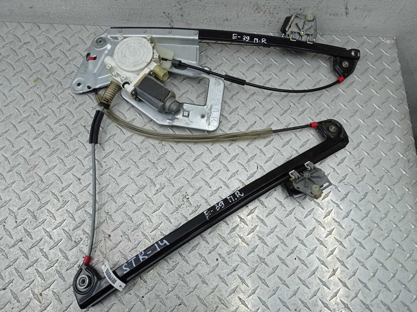 Стеклоподъемник электр. передний правый