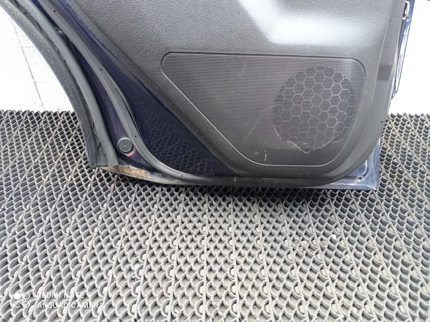 Дверь задняя левая