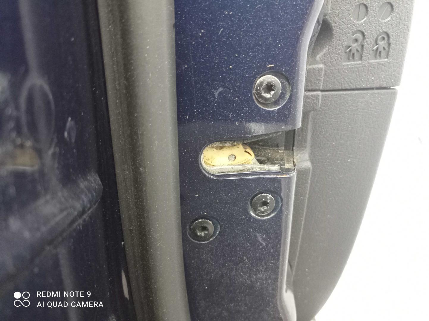 Дверь задняя левая