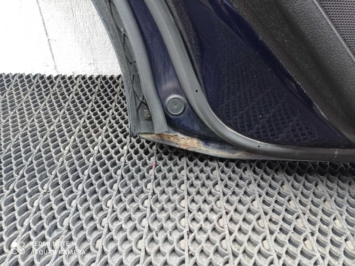 Замок двери задней левой