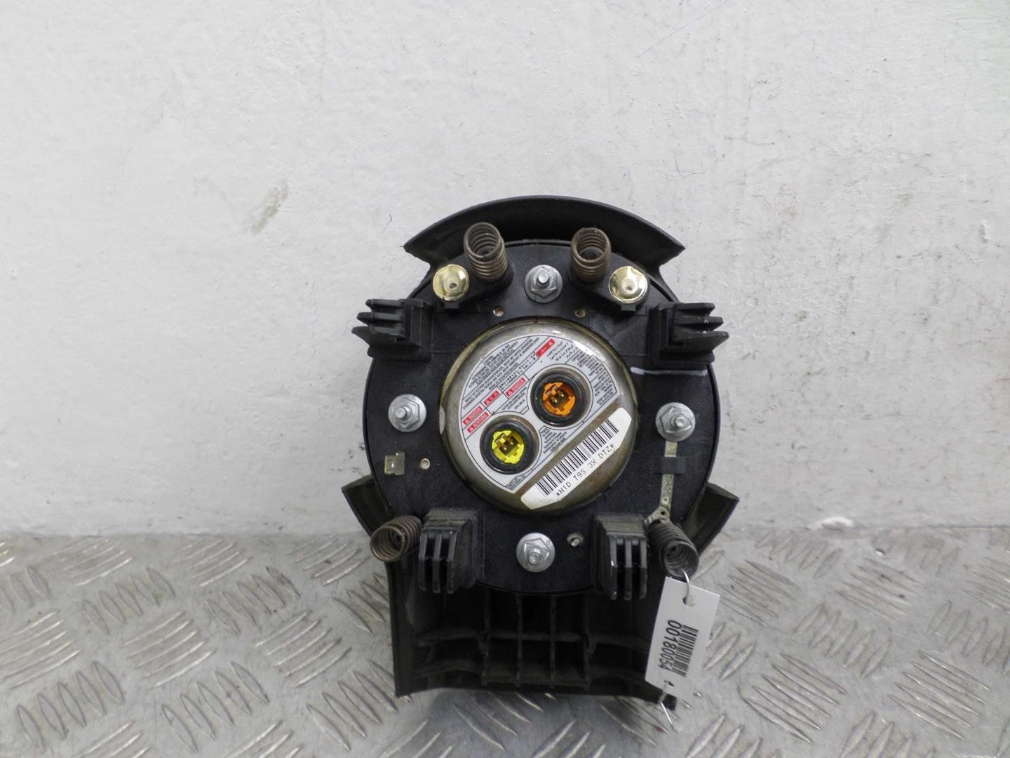 Подушка безопасности в рулевое колесо