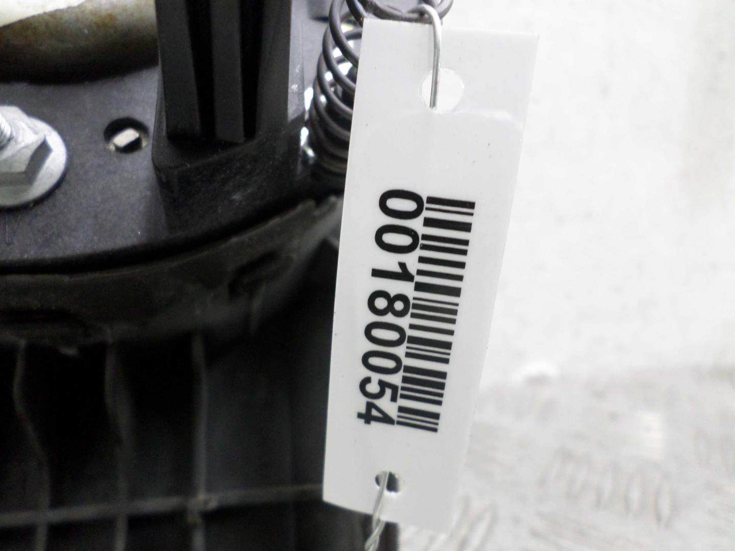 Подушка безопасности в рулевое колесо