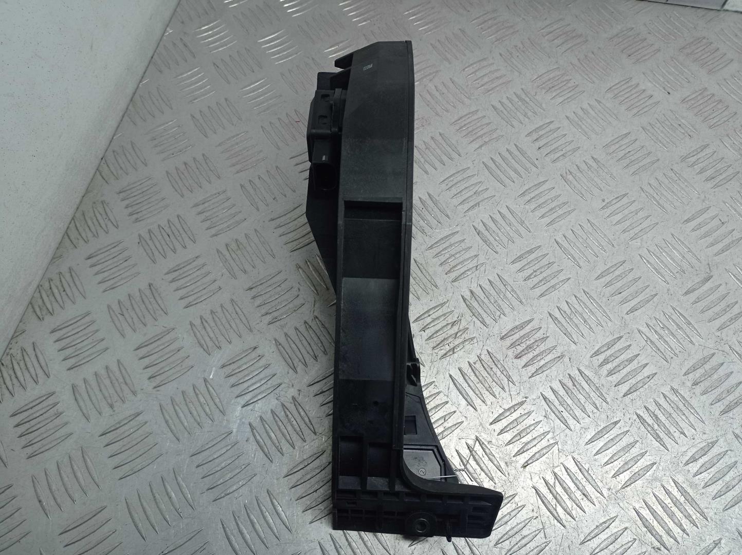 Педаль газа