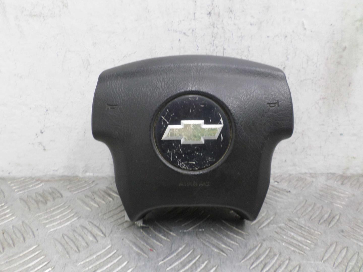 Подушка безопасности в рулевое колесо