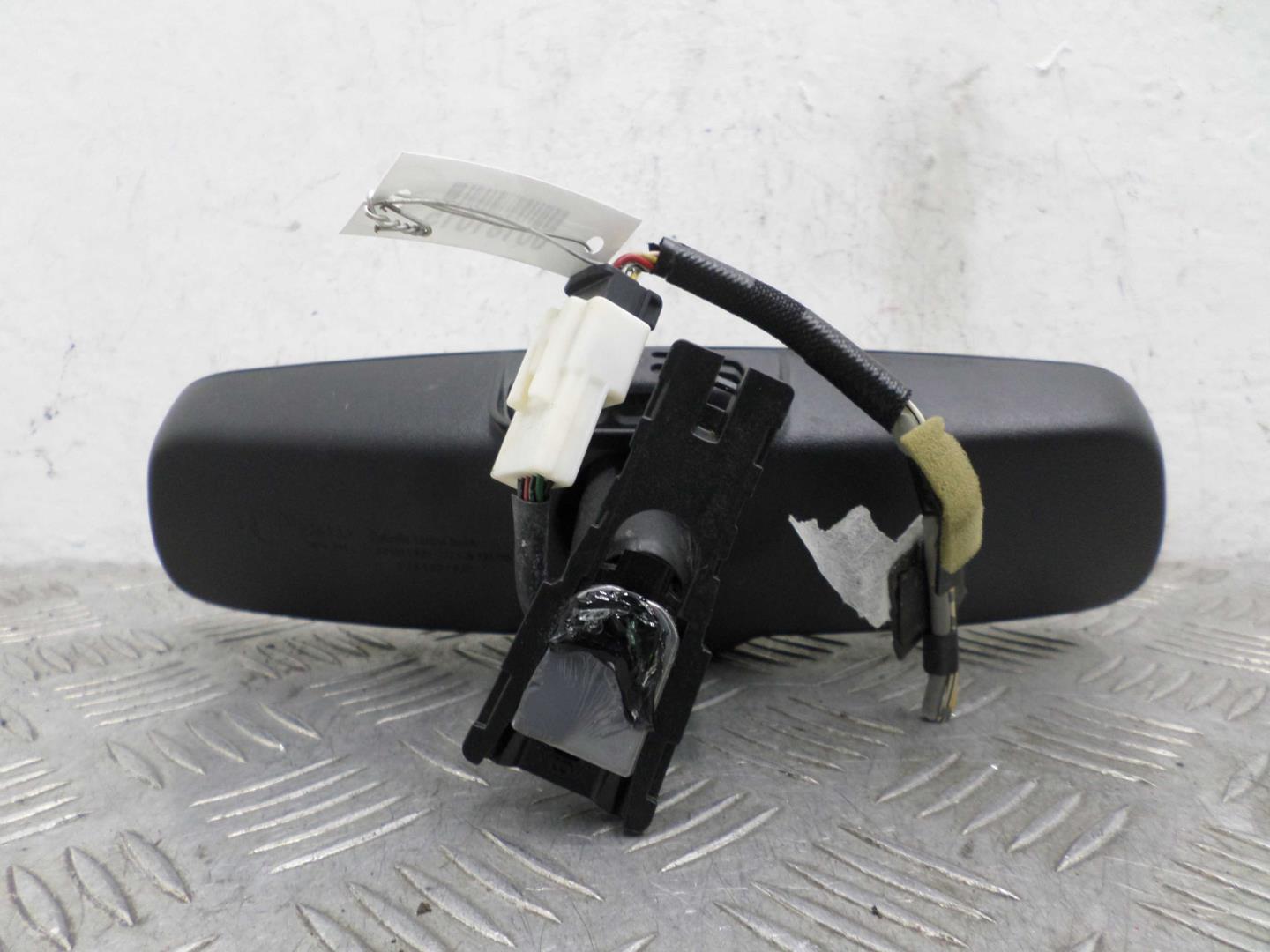 Зеркало заднего вида