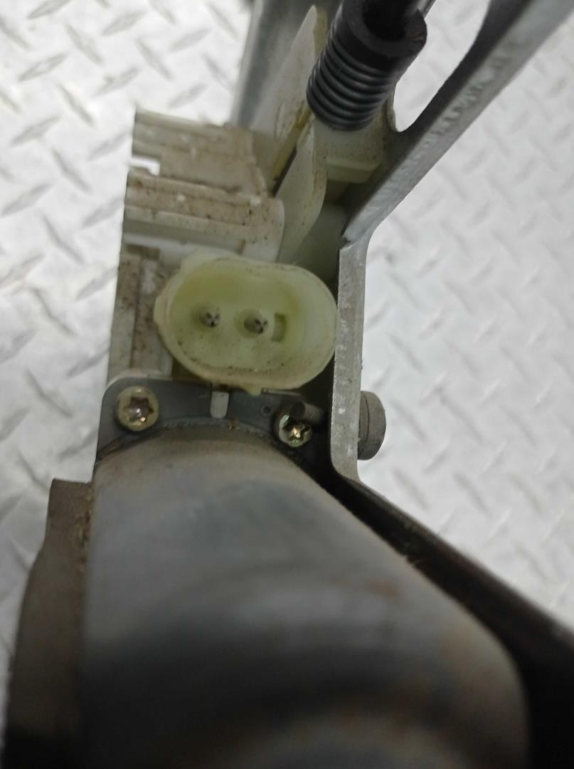 Стеклоподъемник электр. передний правый